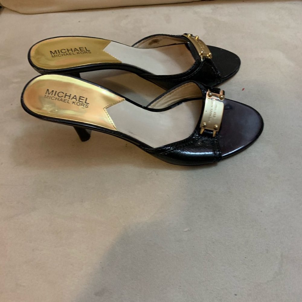Shoes - Picture 2 of 5